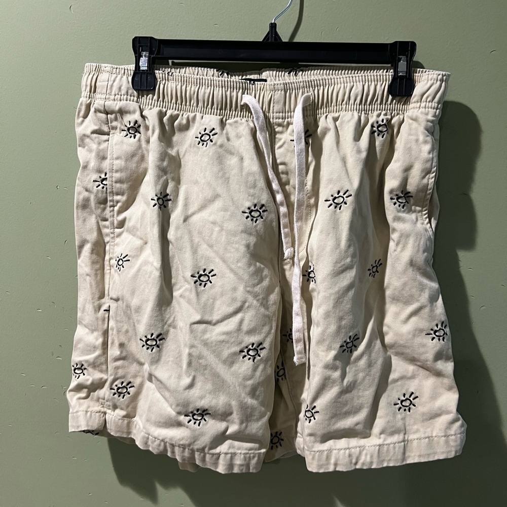 Forever 21 Cream Men's Athletic Shorts with Sun Design